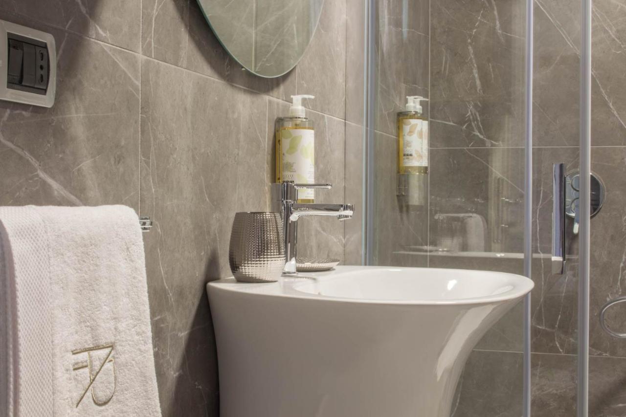 Ar Prestige Penthouse - Soho Apartment แบร์กาโม ภายนอก รูปภาพ