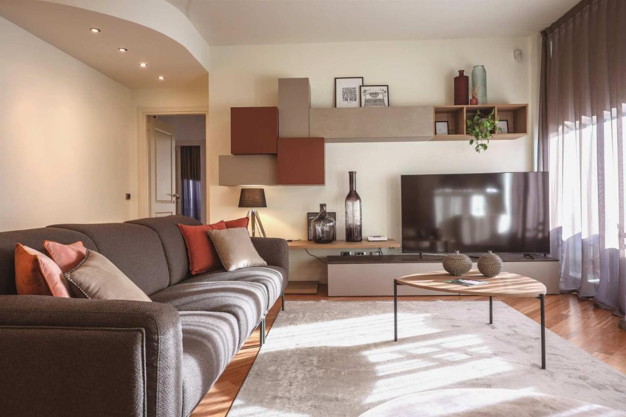 Ar Prestige Penthouse - Soho Apartment แบร์กาโม ภายนอก รูปภาพ